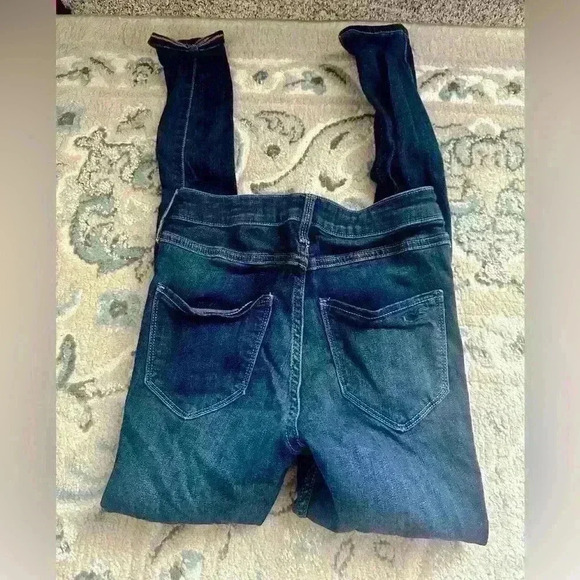 Hollister High Rise Jegging - Picture 2 of 3